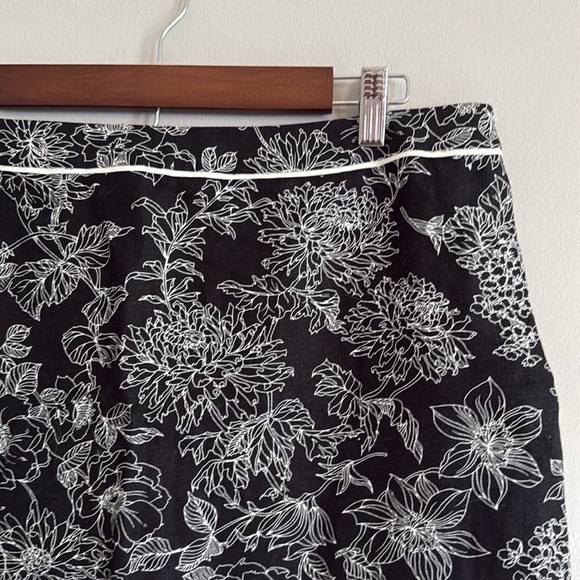 Ann Taylor Loft Floral Skirt - Picture 3 of 5